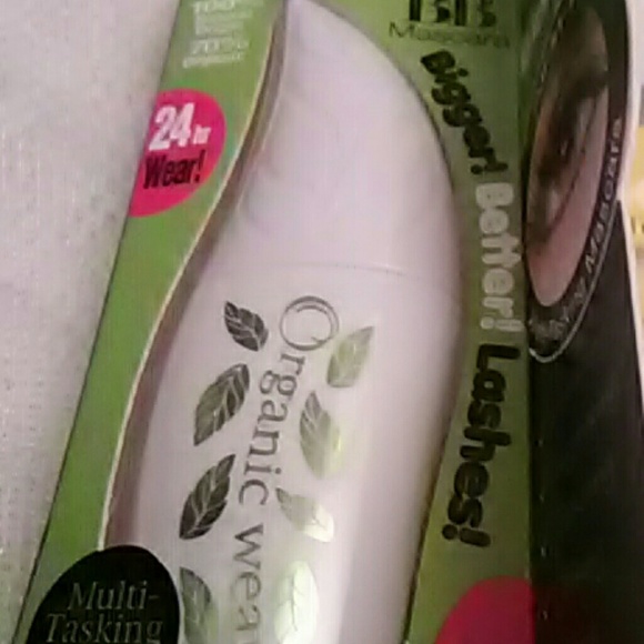 Makeup - Picture 8 of 8